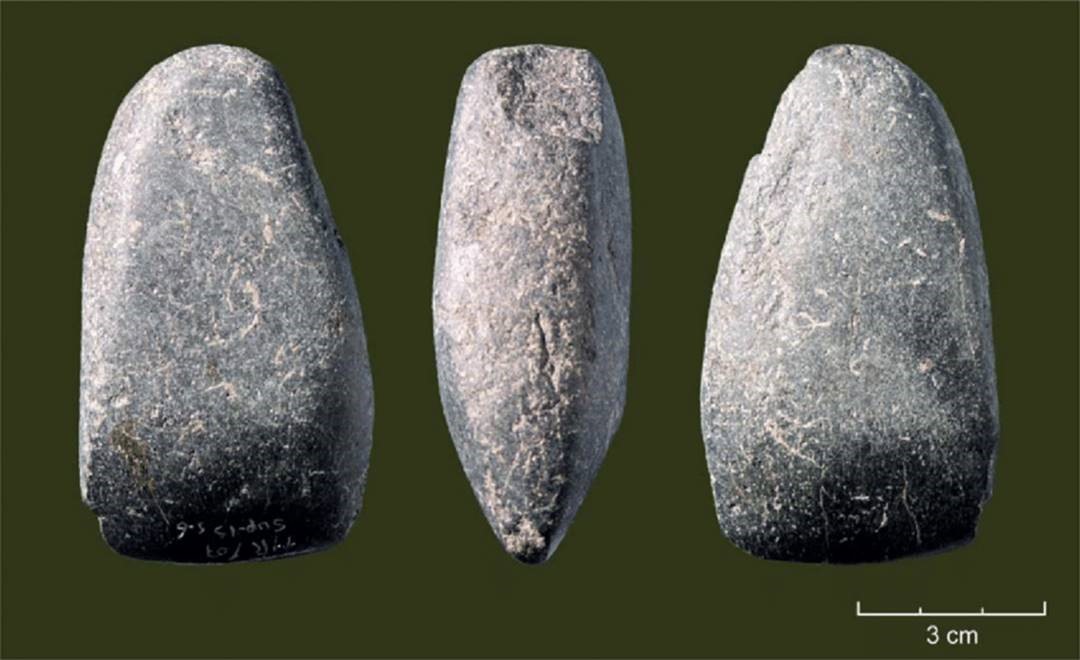 Figura 2 - Ferramenta (machado) de pedra polida